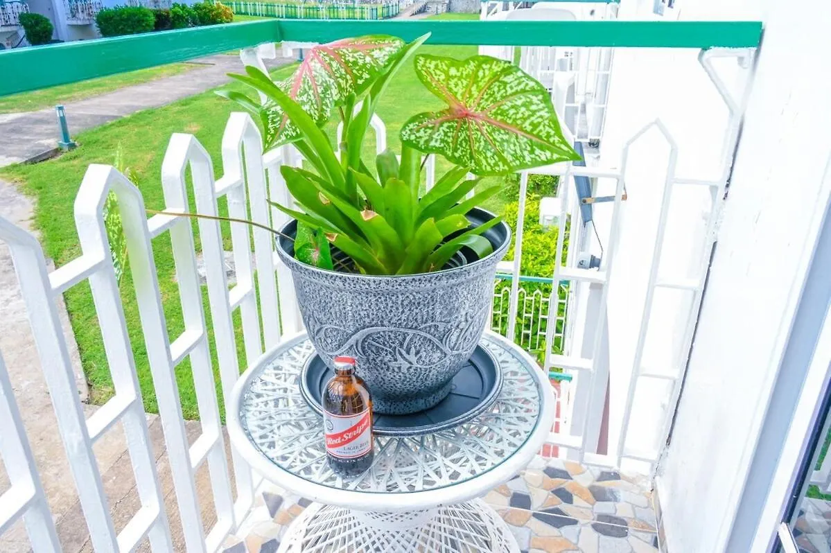 Your Montego Bay Escape - 1 Bedroom Pool Access 0*,  Jamaika