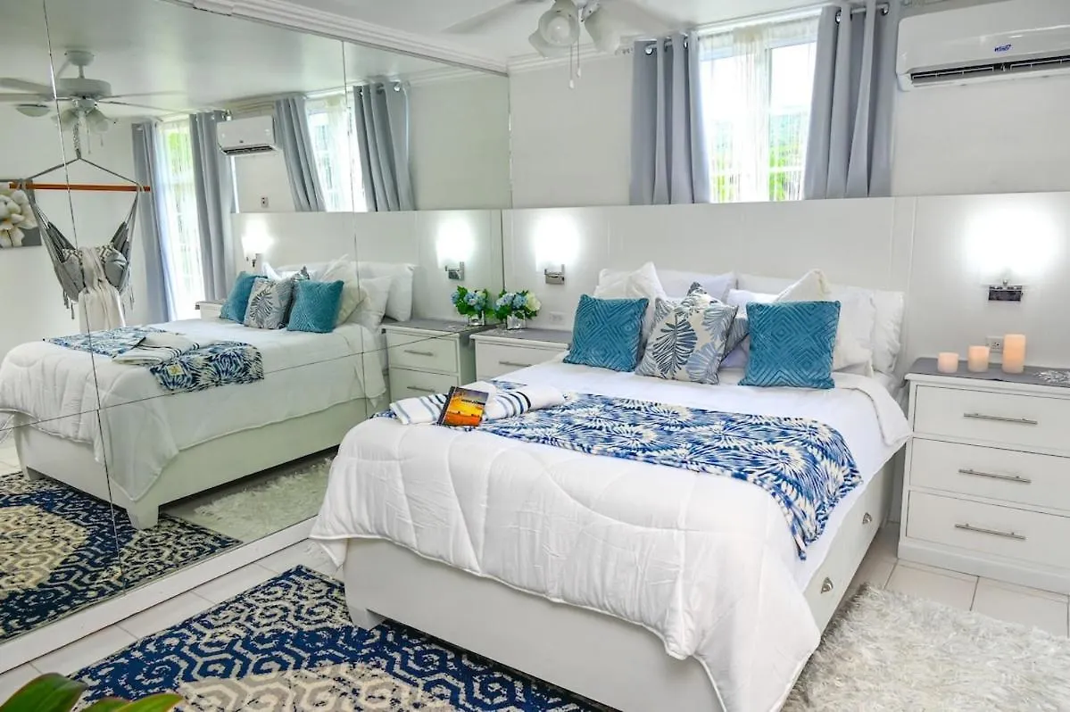 Apartment Your Montego Bay Escape - 1 Bedroom Pool Access Jamaica